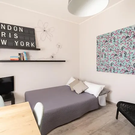 Appartement Guesthost - Lovely In Barletta